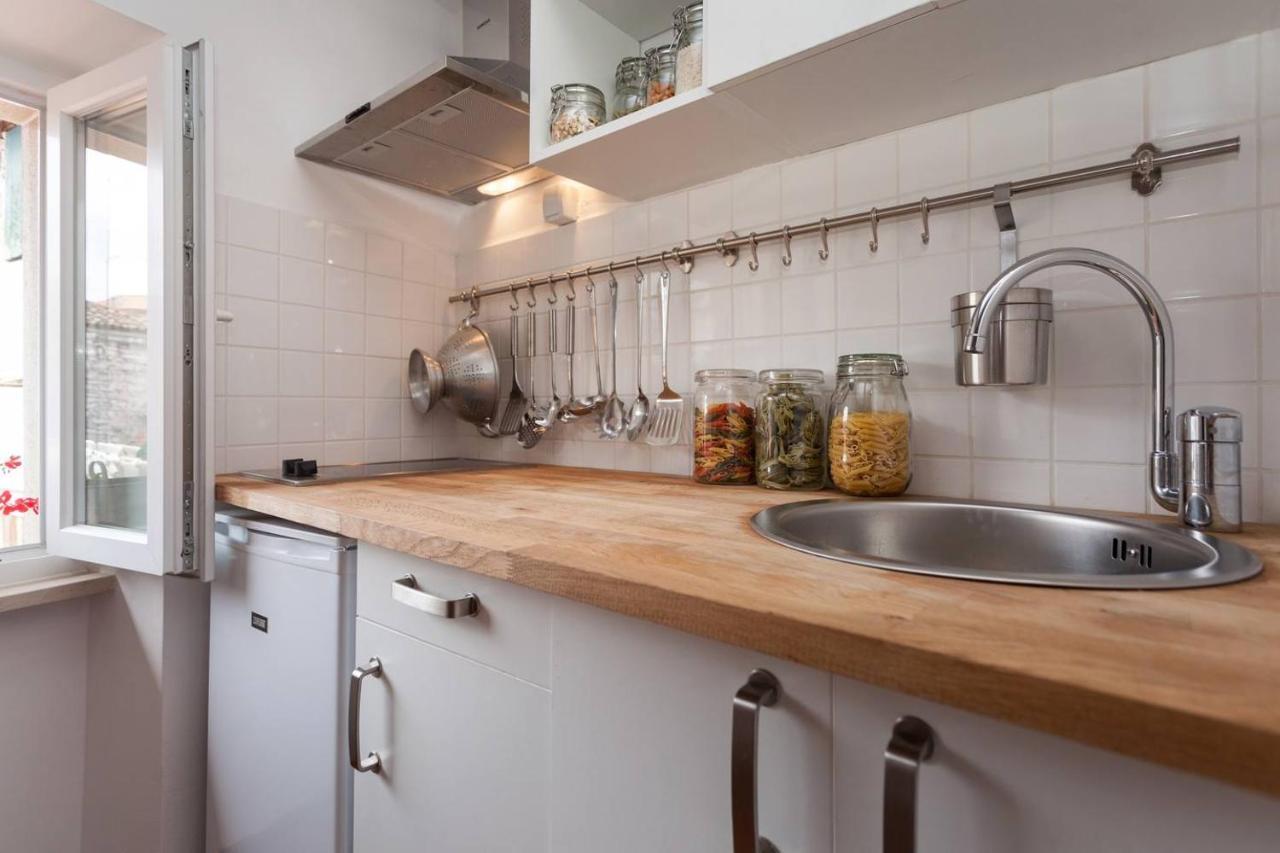 Vintage Apartment Rovinj Old Town ภายนอก รูปภาพ
