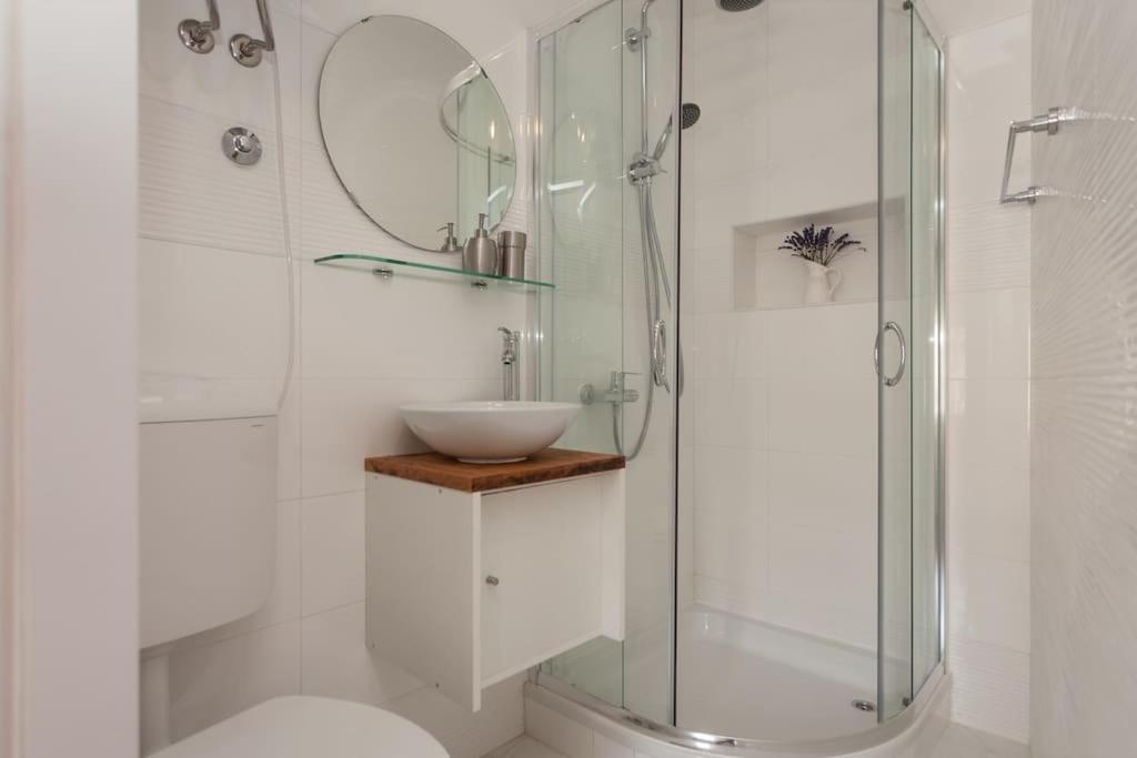 Vintage Apartment Rovinj Old Town ภายนอก รูปภาพ