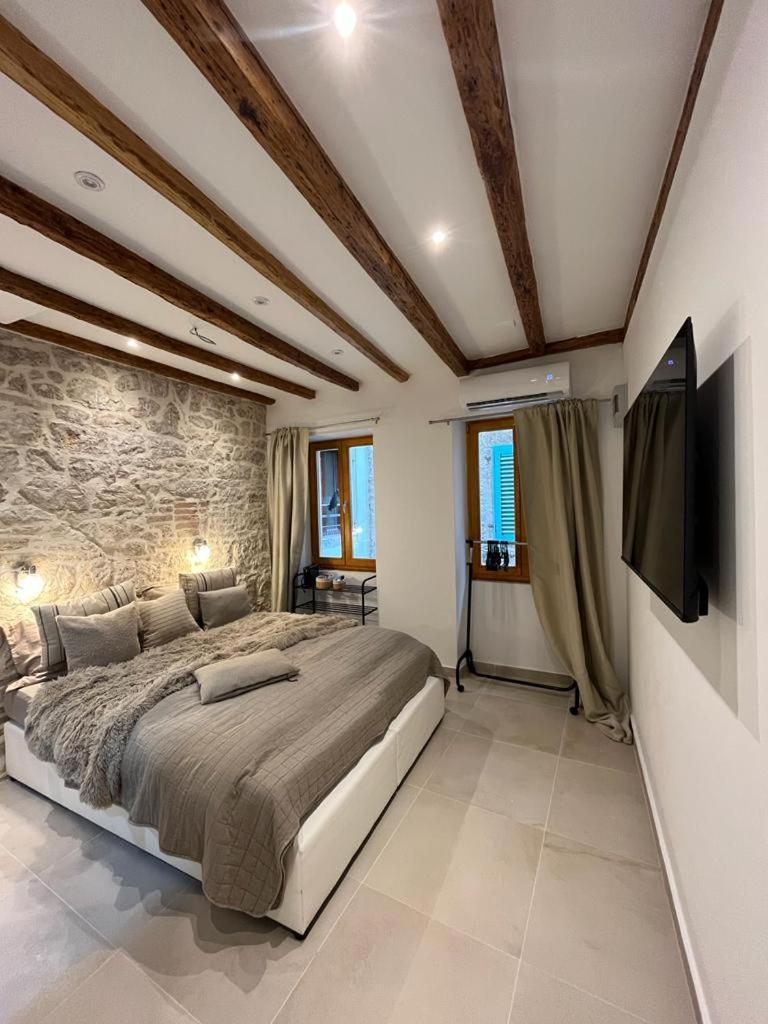 Vintage Apartment Rovinj Old Town ภายนอก รูปภาพ
